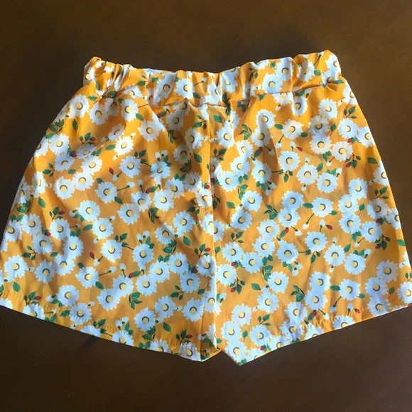 ☎️ NWT Nasty Gal sz S/4 Daisy Floral High Waisted Co-ord Shorts Mustard yellow - Picture 2 of 9